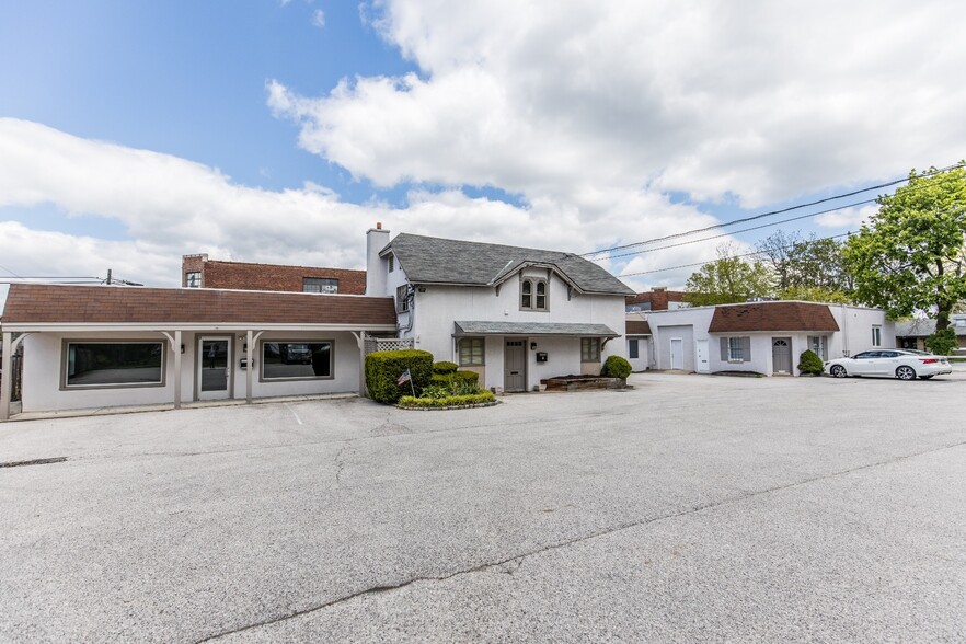 Primary Photo Of 110 Ardmore Ave, Ardmore Office For Lease