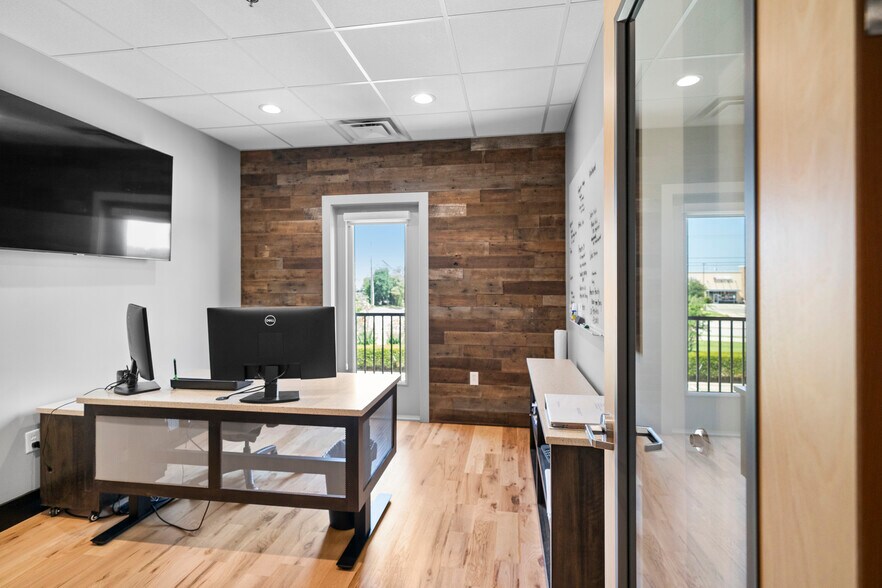 More Photos Of 351 W Southlake Blvd, Southlake Medical For Sale