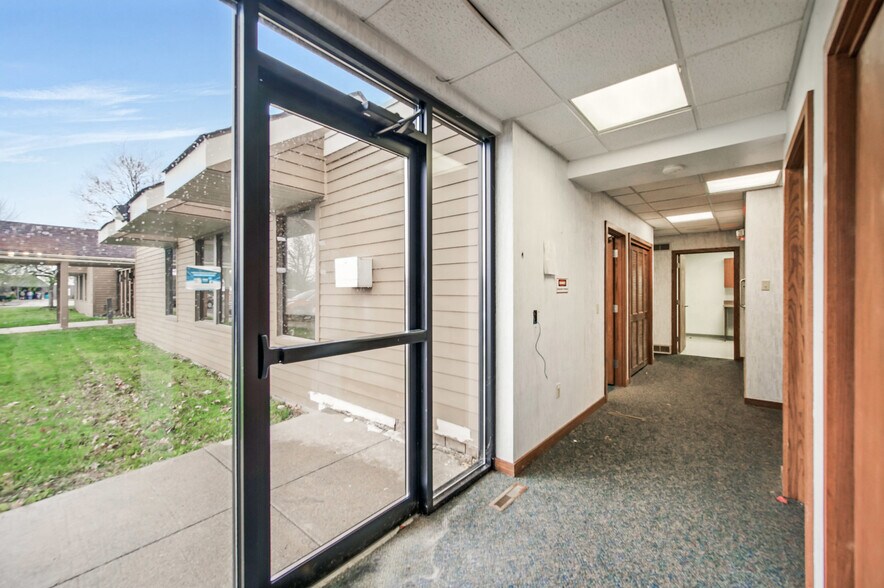 More Photos Of 2000 Green St, Farrell Medical For Sale