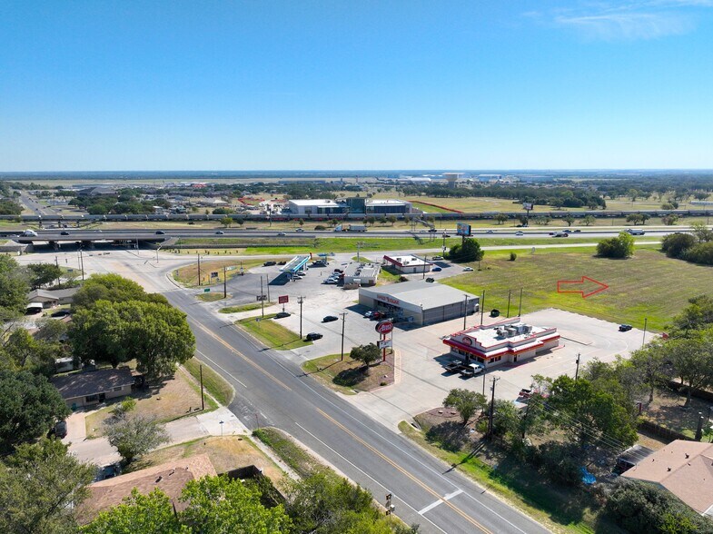 More Photos Of SWC Interstate Highway 35E & East Crestview Drive, Lacy-Lakeview Land For Sale