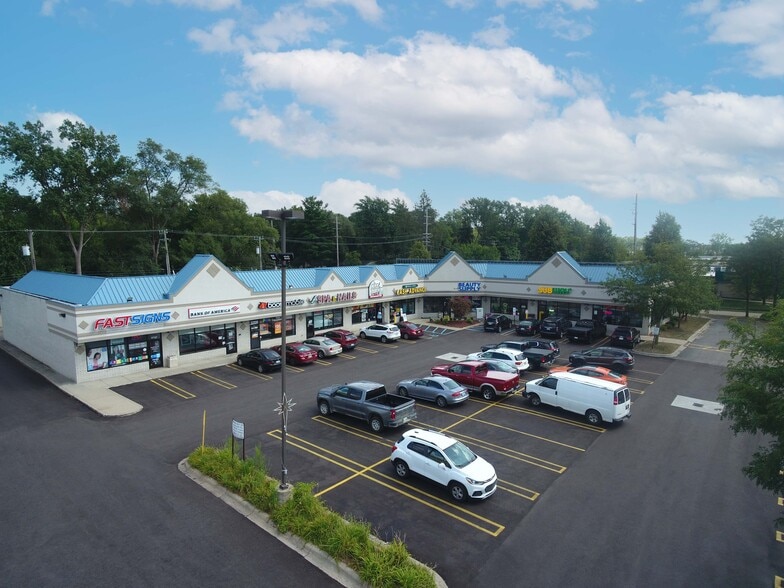 Primary Photo Of 22500-22590 Telegraph Rd, Southfield Unknown For Lease