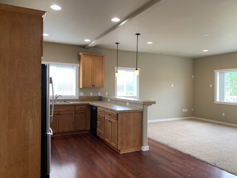 More Photos Of 308-314 NE 1st Ave, Battle Ground Apartments For Lease