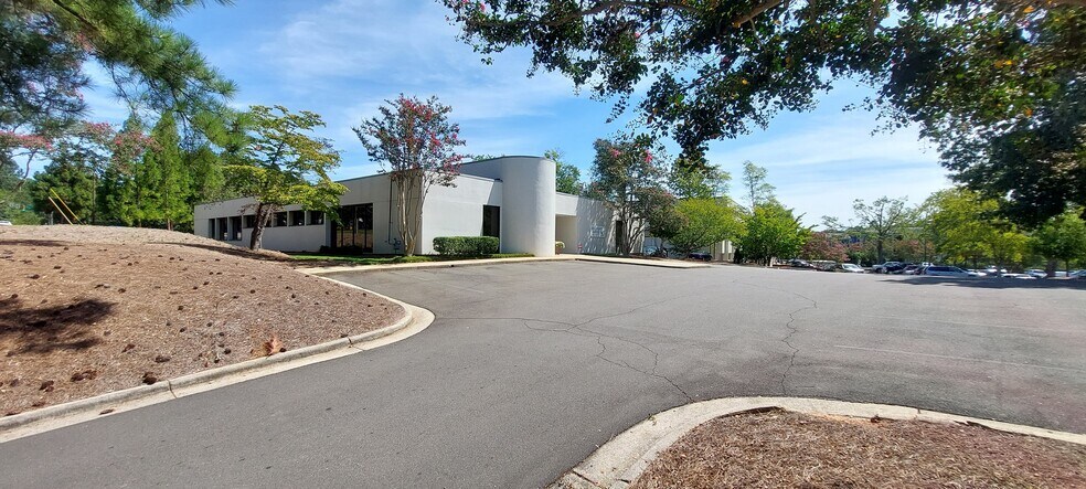 More Photos Of 3010 Anderson Dr, Raleigh Medical For Lease