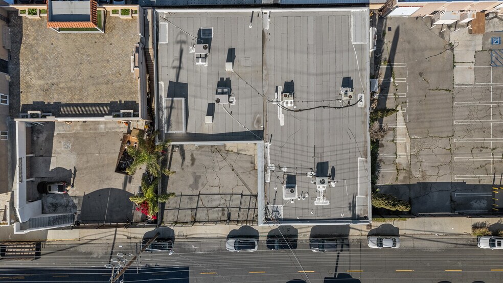 More Photos Of 7225 Fulton Ave, North Hollywood Warehouse For Sale