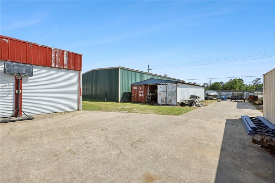 More Photos Of 8736 Interstate 10 W, Orange Service For Sale