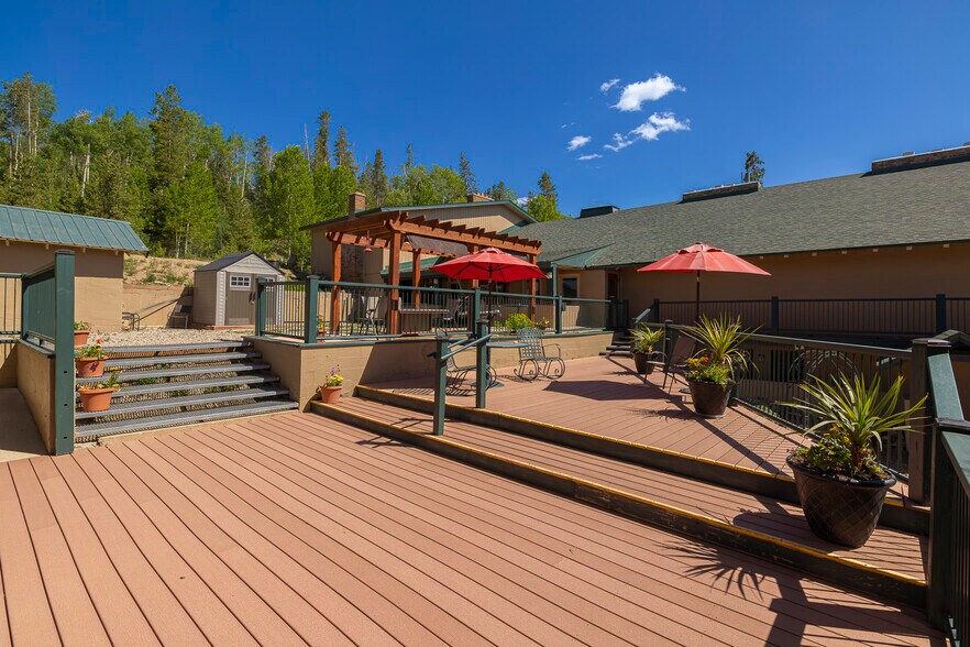 More Photos Of 425 County Road 5001, Fraser Hotel For Sale