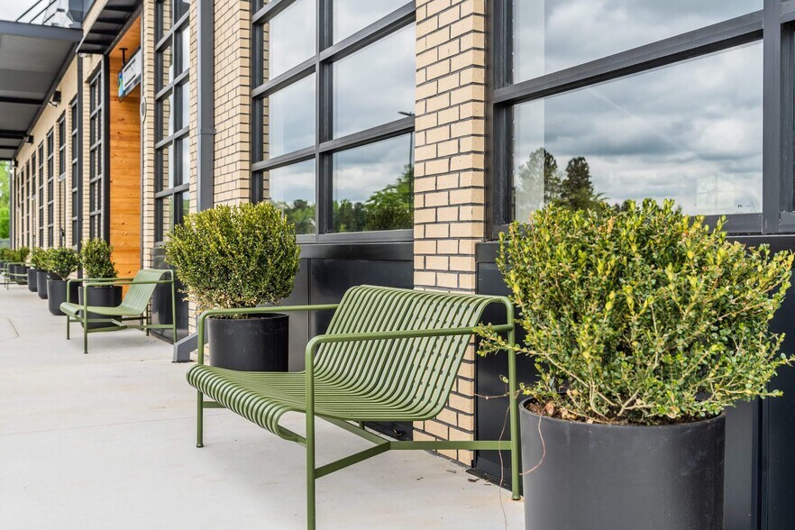 More Photos Of 2375 W Broad St, Athens Unknown For Lease