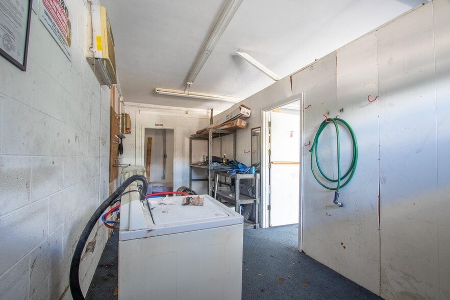 More Photos Of 1308 Lynn Garden Dr, Kingsport Auto Repair For Sale