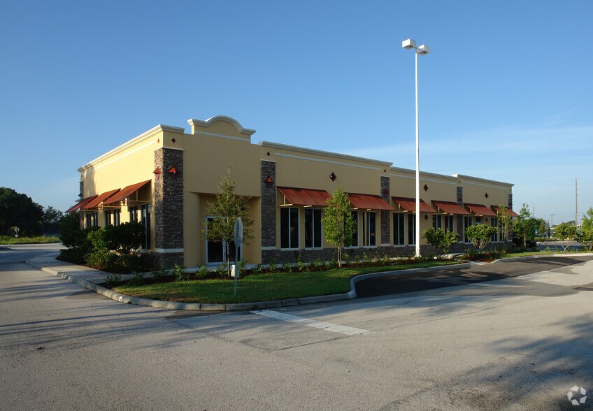 Primary Photo Of 775 Gateway Dr, Altamonte Springs General Retail For Lease