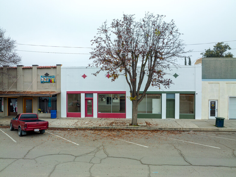 Primary Photo Of 1537-1541 Center ave, Dos Palos General Retail For Sale