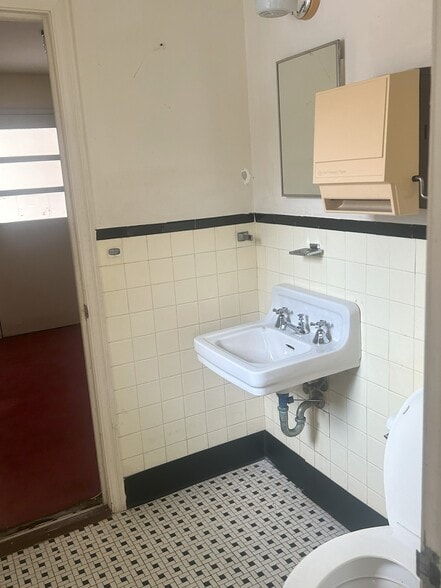 More Photos Of , Fairburn Unknown For Sale