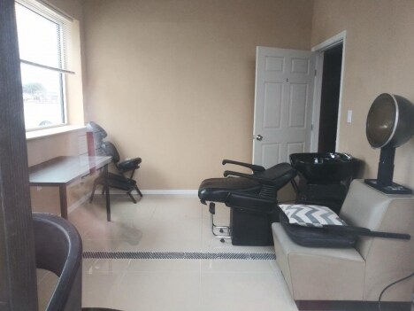 More Photos Of 405 Williams St, Wylie Office For Lease