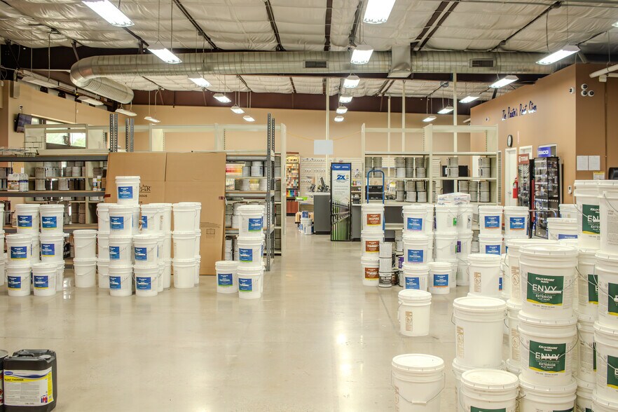 More Photos Of 1101 E Berry St, Fort Worth Storefront For Lease