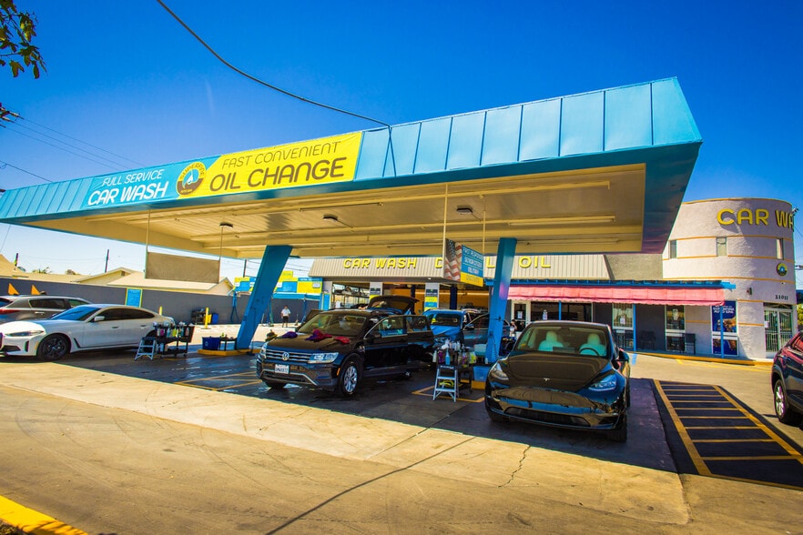 More Photos Of 21011 Pioneer Blvd, Lakewood Carwash For Sale