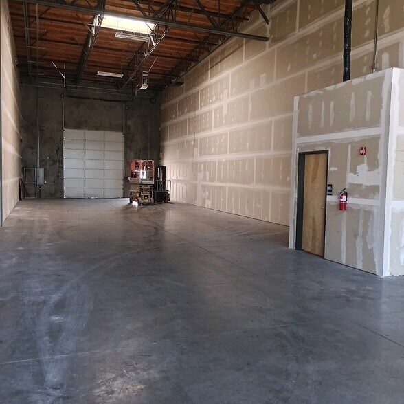 More Photos Of 2913 142nd Ave E, Sumner Warehouse For Lease