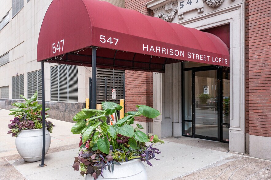 More Photos Of 547-549 S Clark St, Chicago Apartments For Sale