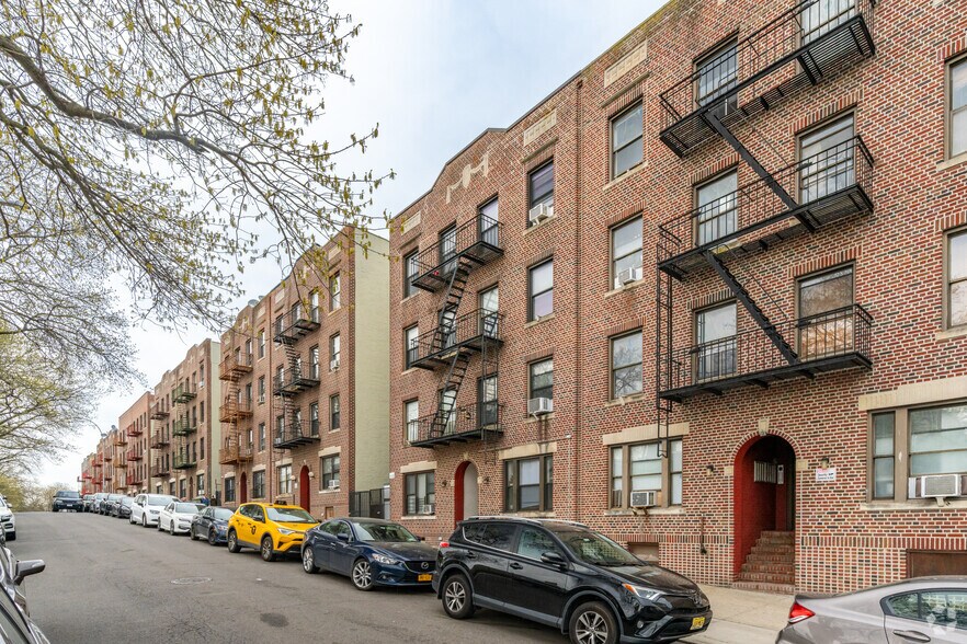 More Photos Of 21-51 27th St, Astoria Apartments For Sale