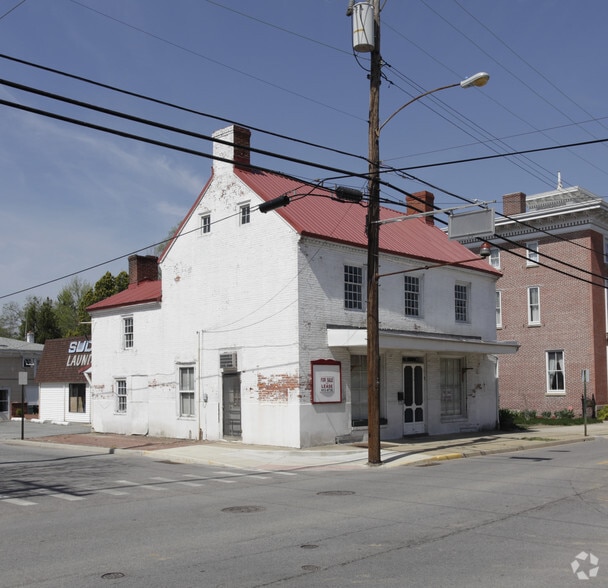 Primary Photo Of 62 W Commerce St, Smyrna Storefront Retail Residential For Sale
