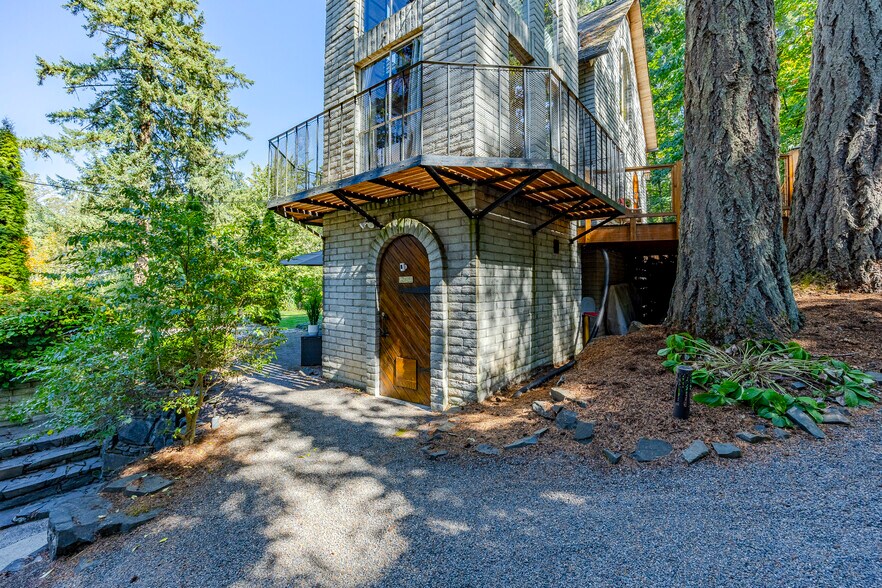 More Photos Of 1820 E 28th Ave, Eugene Multifamily For Sale