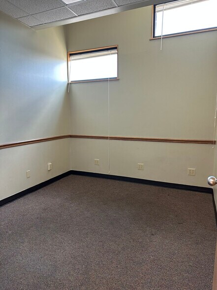 More Photos Of 961 Canal St, Syracuse Medical For Sale