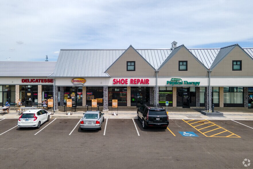 More Photos Of 1512 N Naper Blvd, Naperville General Retail For Lease