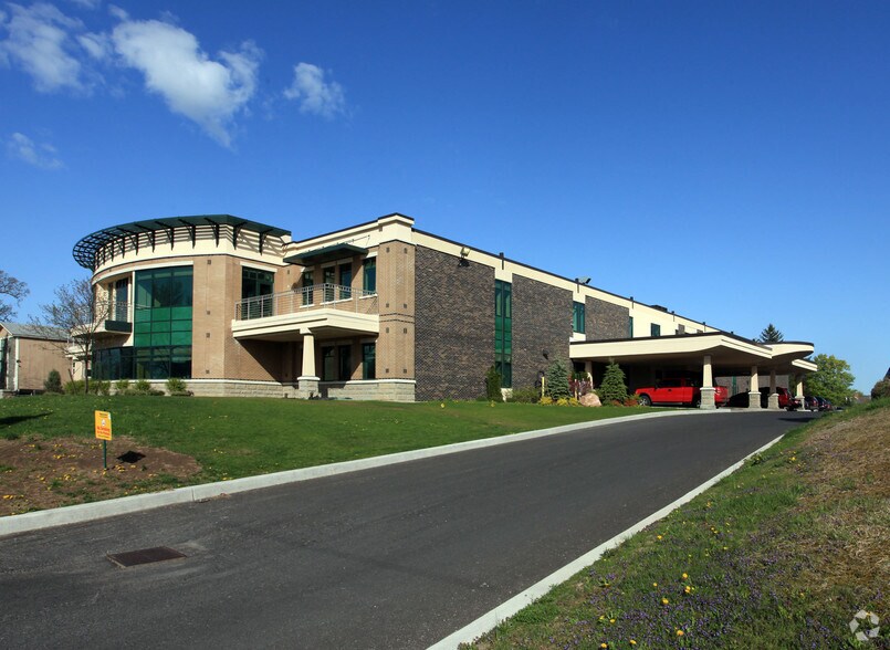 More Photos Of 1045 James St, Syracuse Medical For Lease