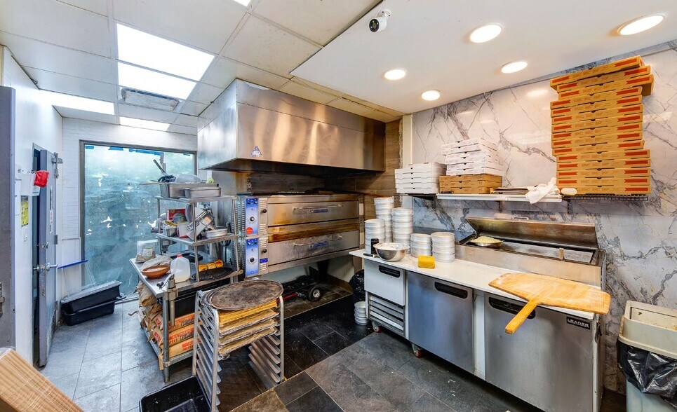 More Photos Of 32-34 5th Ave, Brooklyn Apartments For Lease