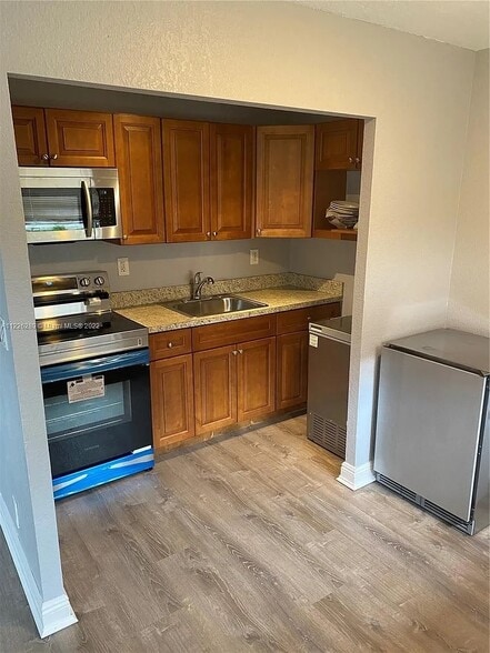 More Photos Of 240 SE 9th Ave, Pompano Beach Multifamily For Sale