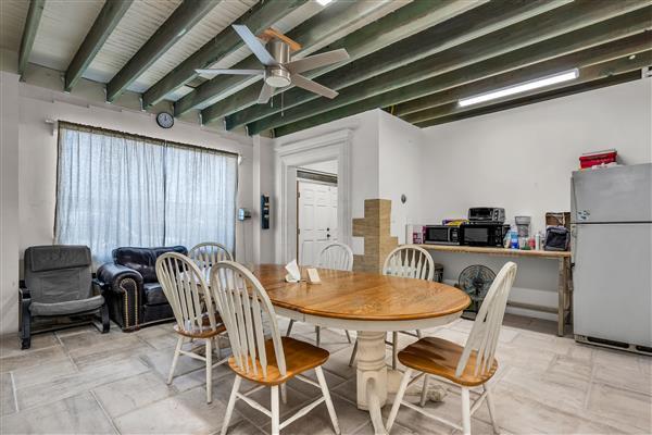 More Photos Of 22593 S Western Ave, Torrance Manufacturing For Sale