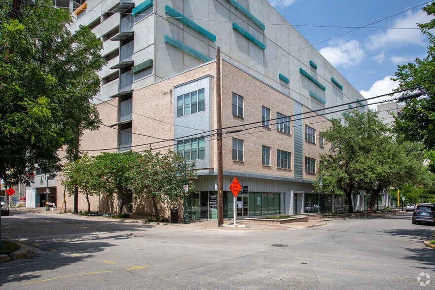 More Photos Of 2222 Rio Grande St, Austin Office For Lease