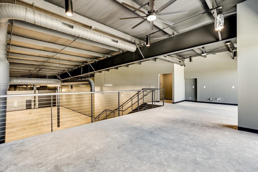 More Photos Of 4078 N Hoover Ct, Wichita Industrial For Sale