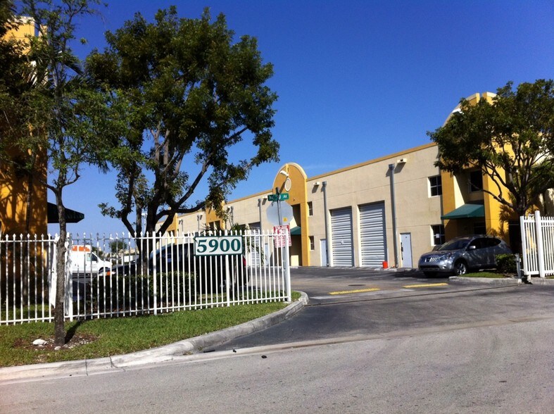 More Photos Of 5900 NW 99th Ave, Miami Light Distribution For Lease
