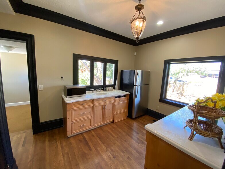 More Photos Of 3538 S Highland Dr, Salt Lake City Loft Creative Space For Sale