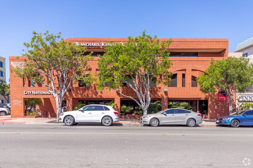More Photos Of 800 Silverado St, La Jolla Office For Lease
