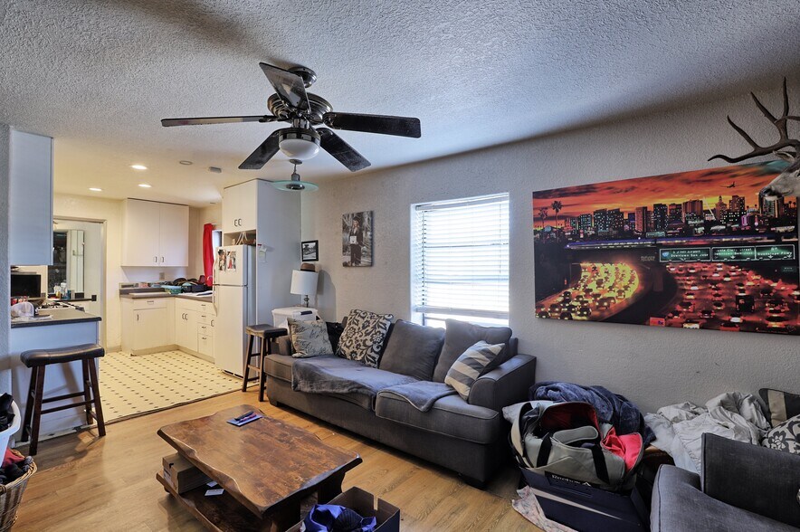 More Photos Of 7648 Monterey St, Gilroy Storefront For Sale