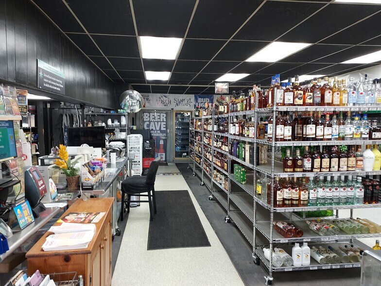More Photos Of 5792 Lewis, Ida Convenience Store For Sale