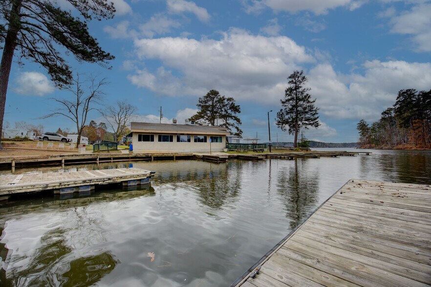 More Photos Of 8726 Jackson Lake Rd, Monticello Marina For Sale
