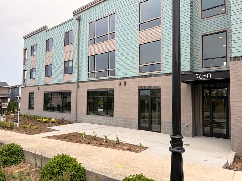 More Photos Of 7650 NW 170th Ave, Portland General Retail For Lease