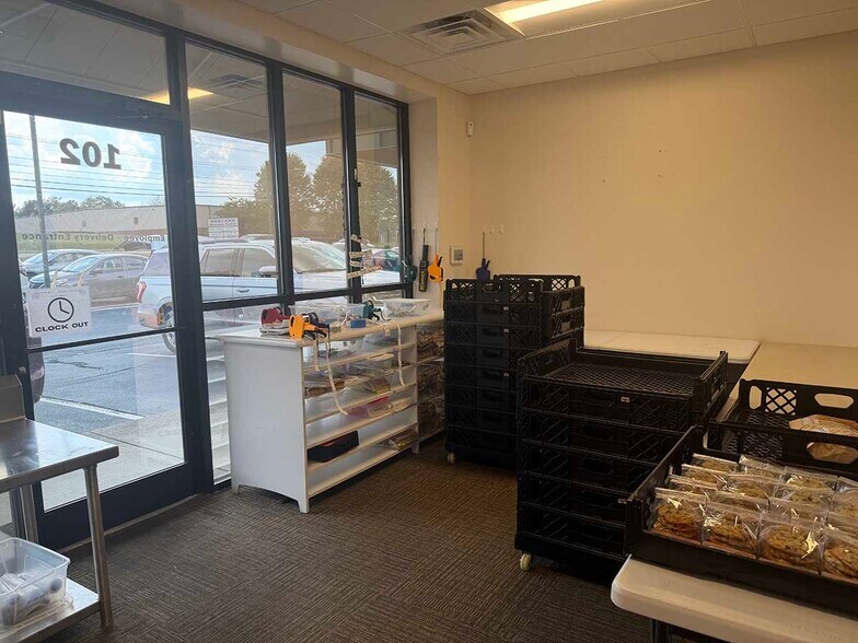 More Photos Of 2726 E Oakland Ave, Johnson City Office Residential For Sale