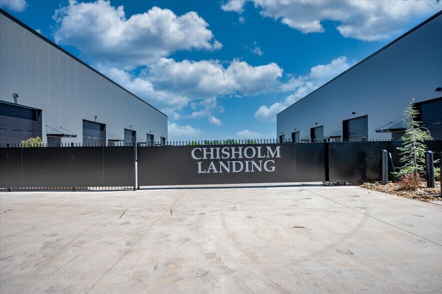 More Photos Of 1229 NW 122nd St, Oklahoma City Light Manufacturing For Lease