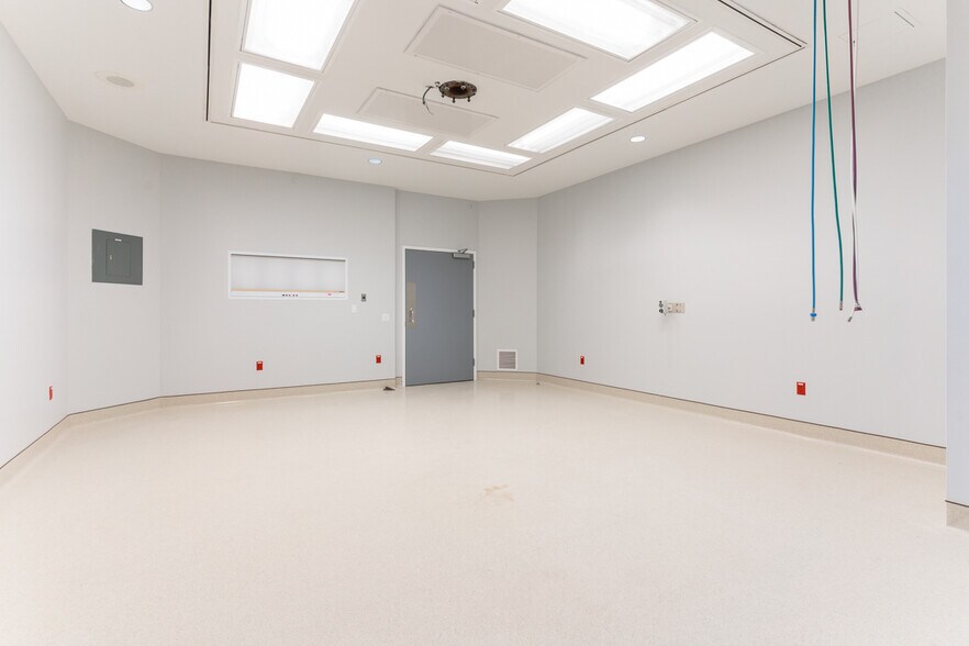 More Photos Of 11360 Pembrooke Sq, Waldorf Medical For Lease