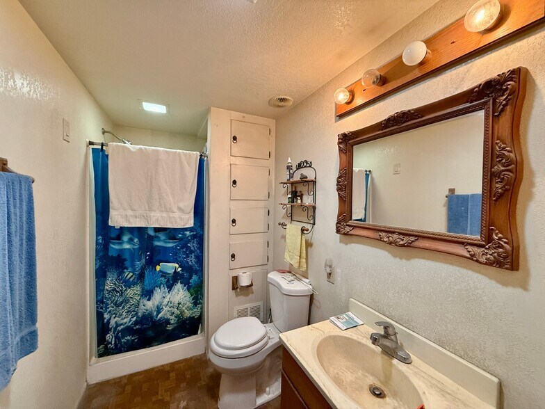 More Photos Of 4744 W US Highway 70, Thatcher Specialty For Sale