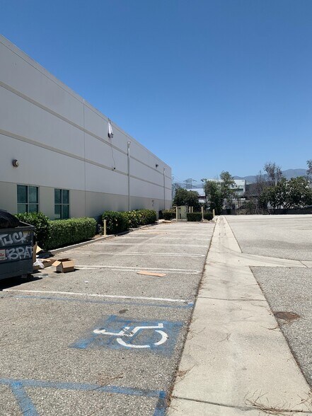 More Photos Of 12723 Schabarum Ave, Irwindale Warehouse For Lease