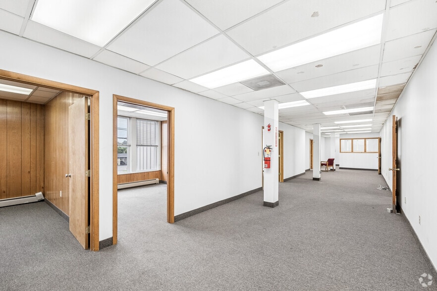 More Photos Of 2204-2230 Erie Blvd, Syracuse Manufacturing For Sale