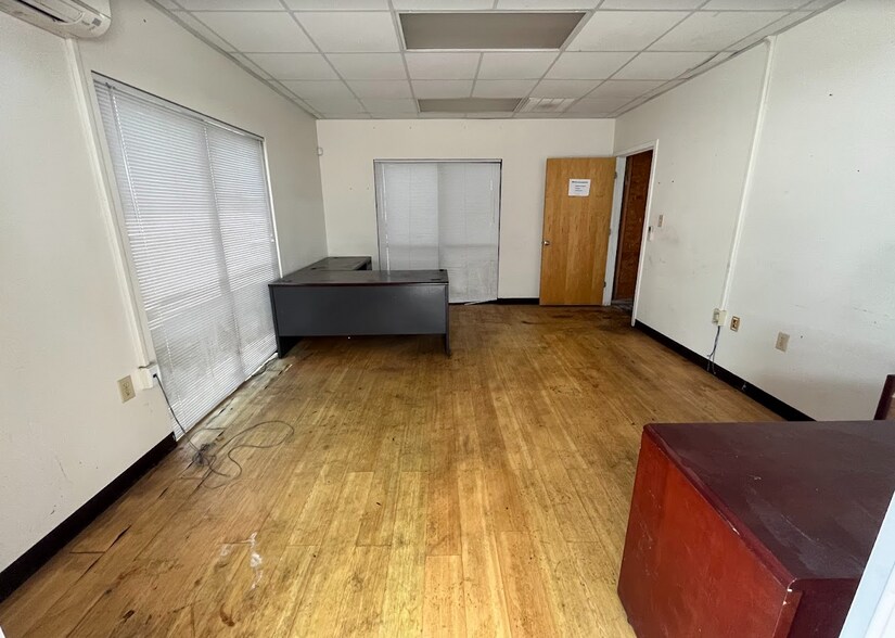 More Photos Of 2700 Highway 52, Moncks Corner Showroom For Lease