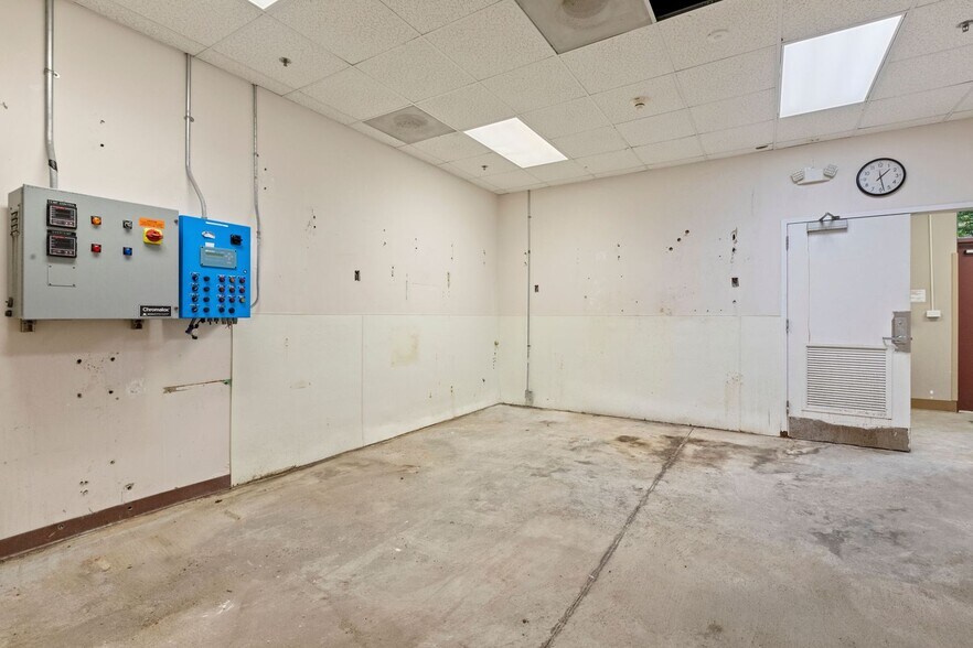 More Photos Of 1922 K M Wicker Memorial Dr, Sanford Medical For Lease