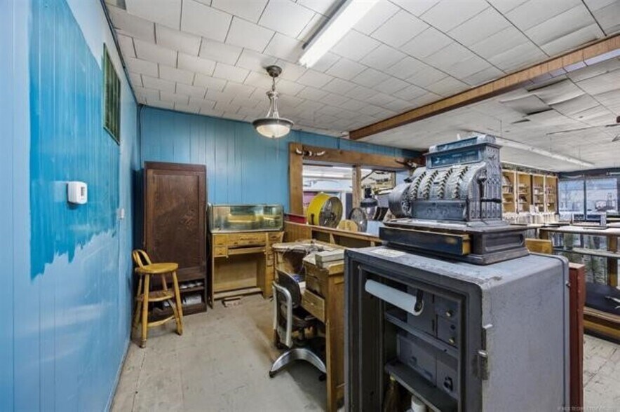 More Photos Of 108 W Main St, Hominy Storefront Retail Office For Sale