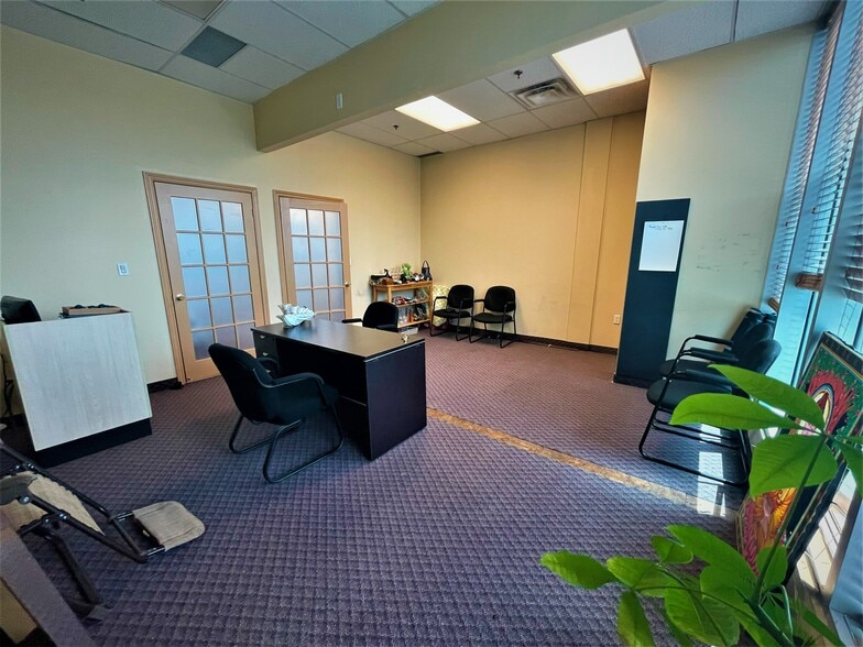 More Photos Of 2985 Drew Rd, Mississauga Office For Sale