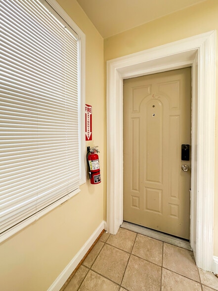 More Photos Of 2859 Denver St SE, Washington Apartments For Sale