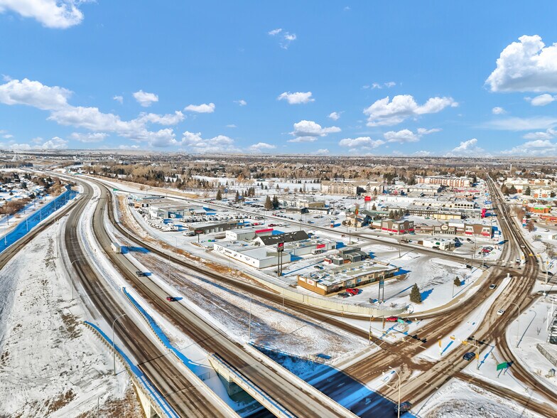 More Photos Of 1276 Trans Canada Way SE, Medicine Hat Showroom For Sale